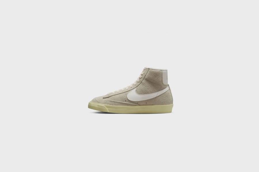 Sneakers * | Wmns Nike Blazer Mid '77 Vntg (Light Bone/Sail-Alabaster)