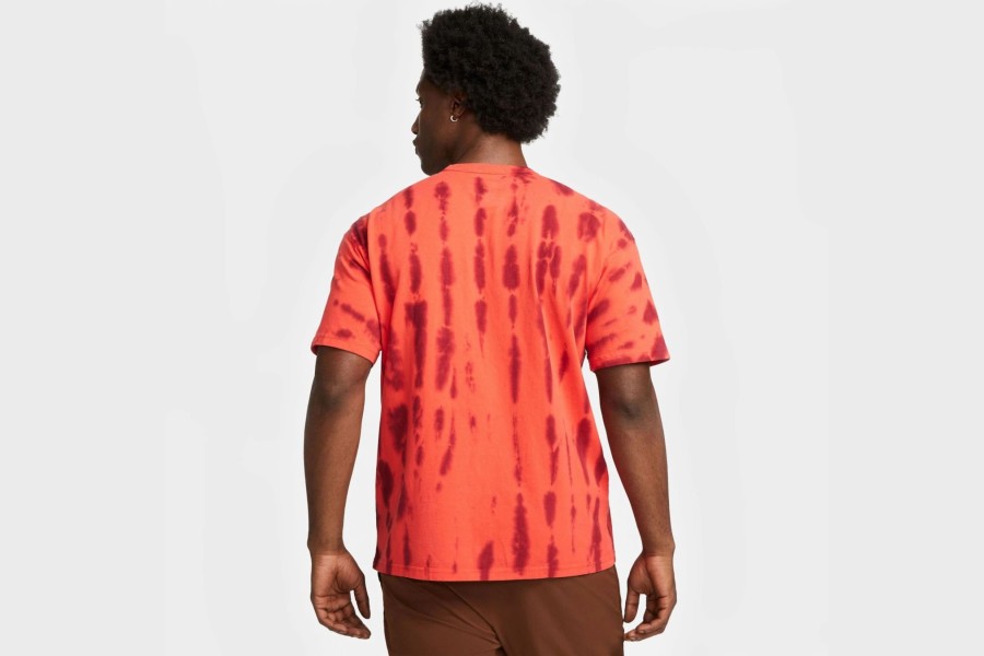 Apparel * | Nike Sportswear Premium Essentials Men'S Tie-Dyed T-Shirt (Light Crimson)