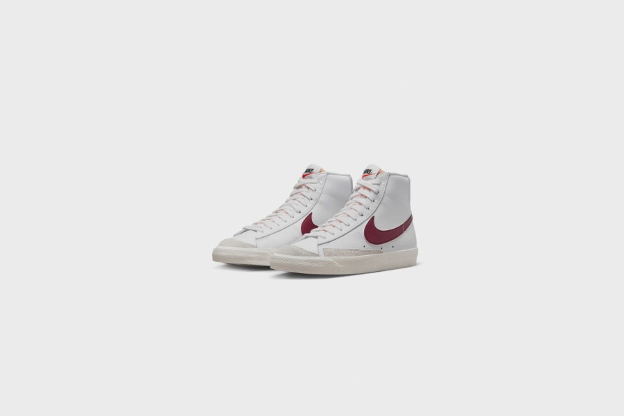 Sneakers * | Nike Blazer Mid '77 Vntg (White/Dark Beetroot-Grey Fog)