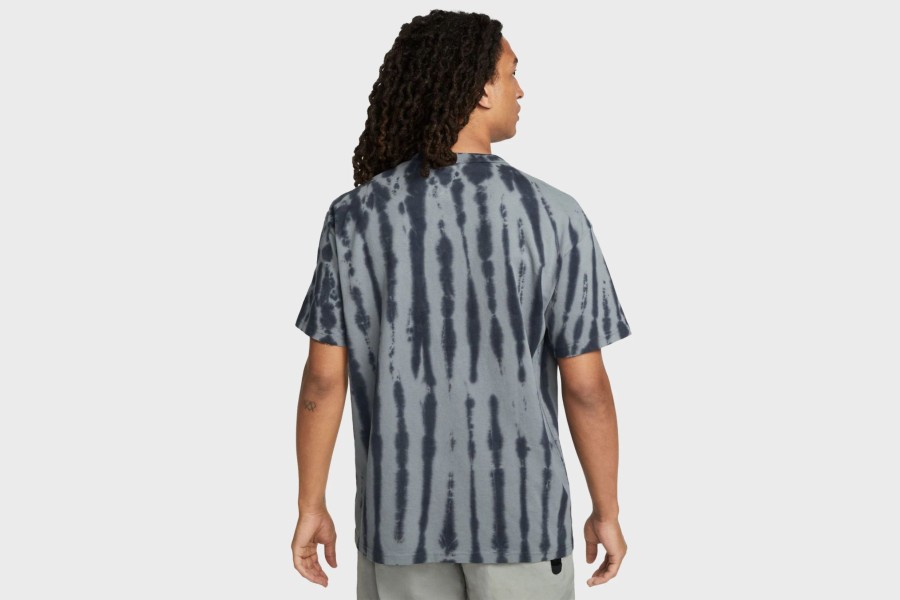 Apparel * | Nike Sportswear Premium Essentials Men'S Tie-Dyed T-Shirt (Cool Grey)