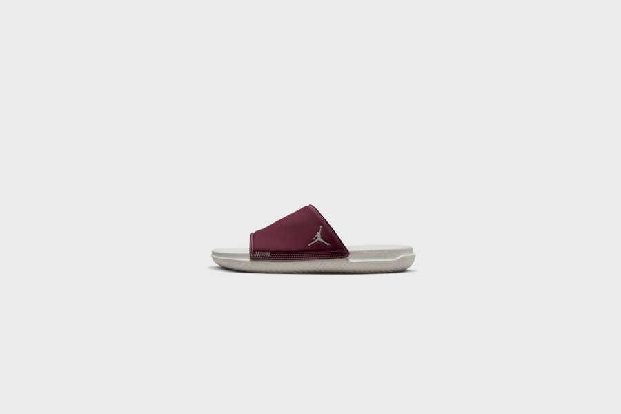 Sneakers * | Jordan Play Slide (Cherrywood Red/Sail-Black)