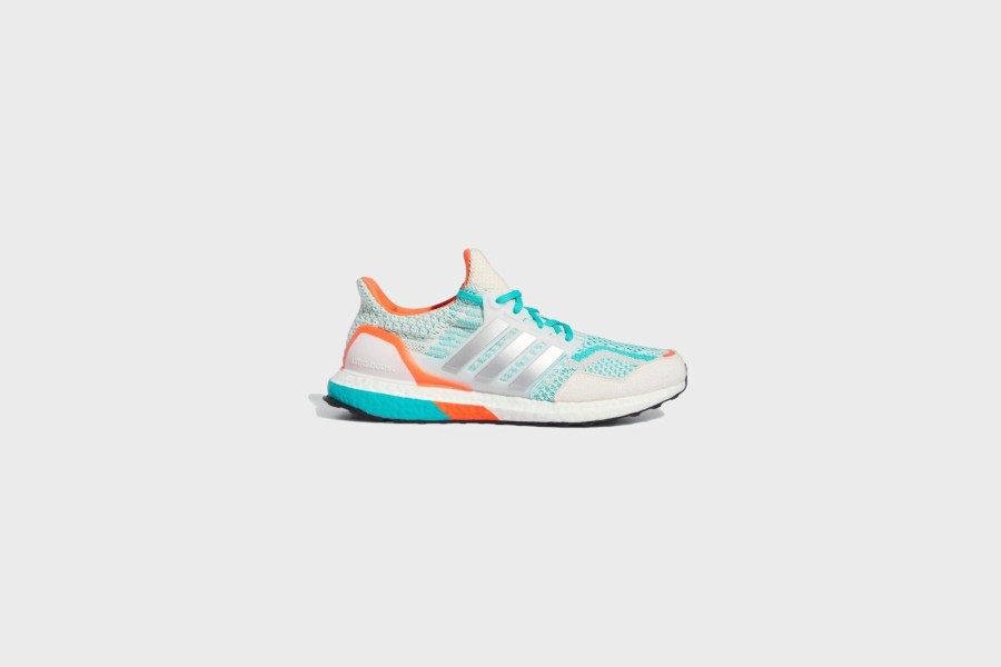 Sneakers * | Adidas Ultraboost 5.0 Dna (Cwhite/Silvmt/Minrus)