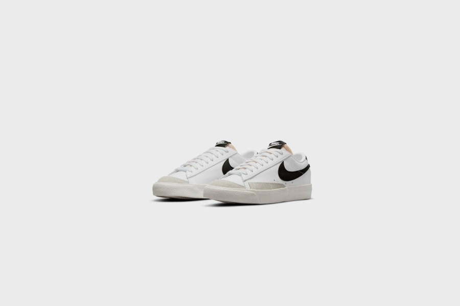 Sneakers * | Wmns Nike Blazer Low '77 (White/Black-Sail-White)